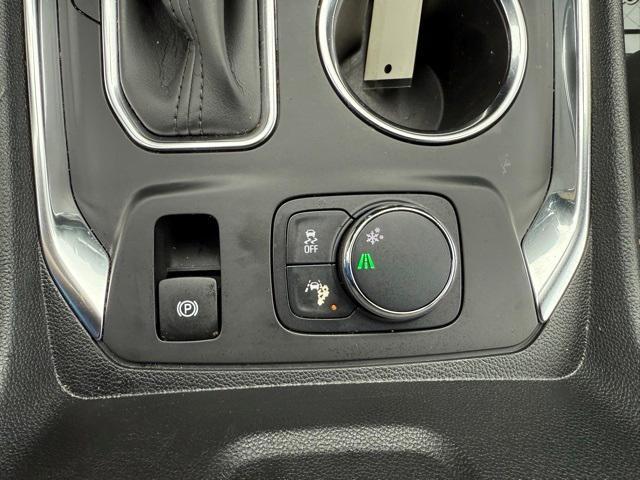 used 2021 Chevrolet Traverse car, priced at $28,937