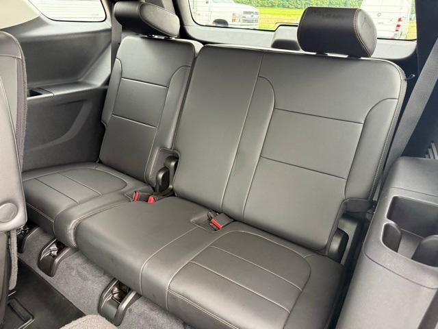 used 2021 Chevrolet Traverse car, priced at $28,937
