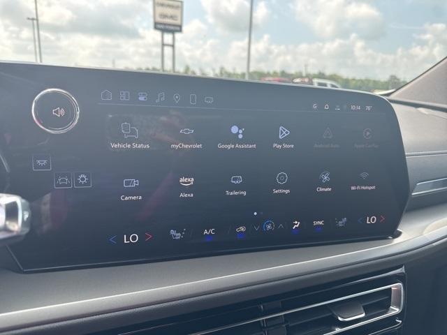 new 2025 Chevrolet Traverse car