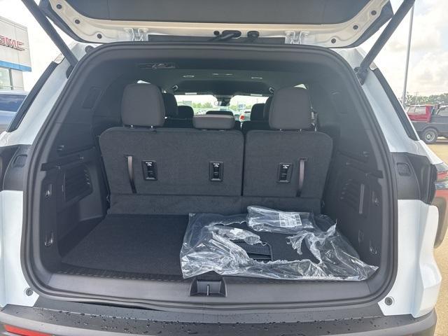 new 2025 Chevrolet Traverse car