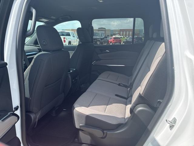 new 2025 Chevrolet Traverse car