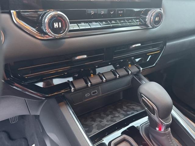 new 2025 GMC Canyon car