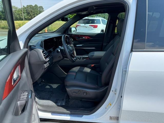 used 2024 Chevrolet Traverse car, priced at $54,995
