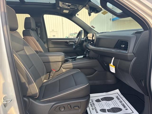 new 2025 Chevrolet Suburban car