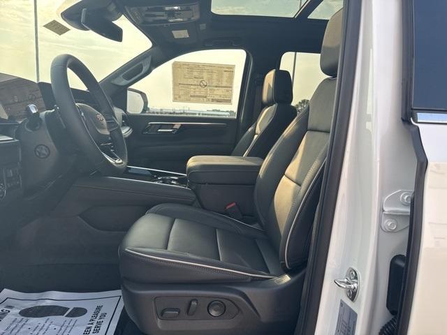 new 2025 Chevrolet Suburban car