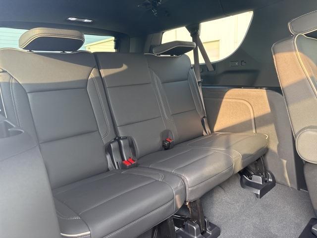 new 2025 Chevrolet Suburban car