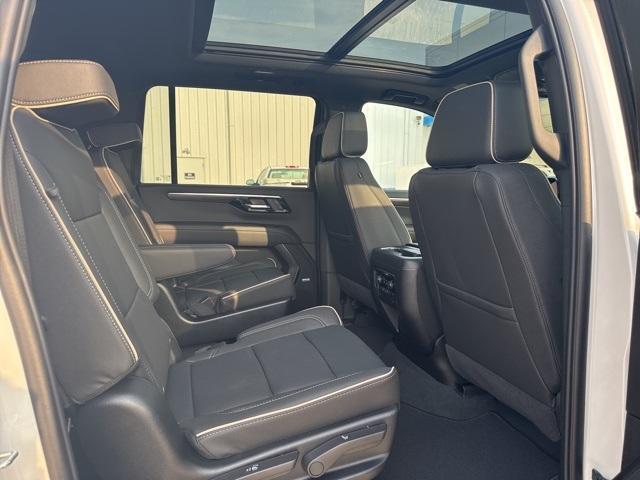 new 2025 Chevrolet Suburban car