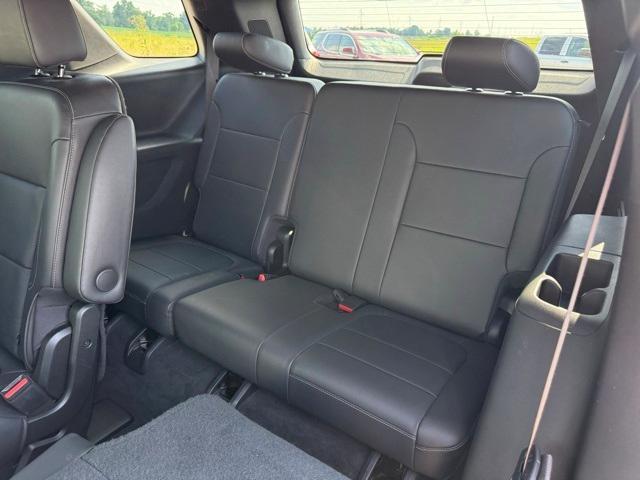 used 2023 Chevrolet Traverse car, priced at $28,934