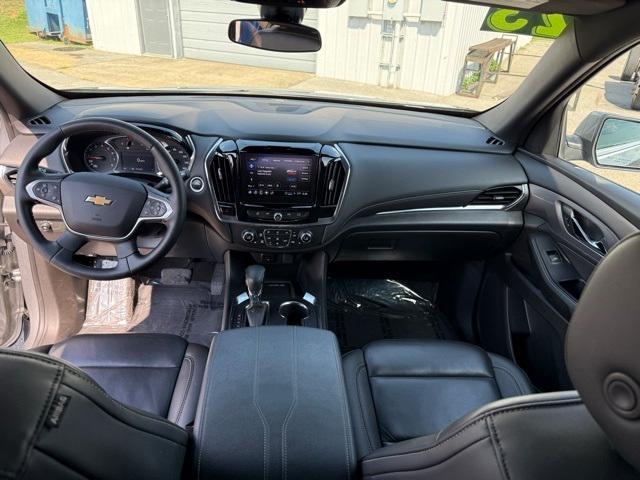 used 2023 Chevrolet Traverse car, priced at $28,934