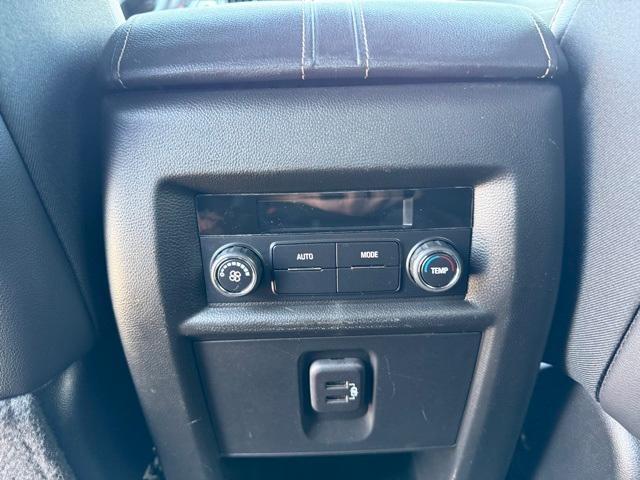 used 2023 Chevrolet Traverse car, priced at $28,934