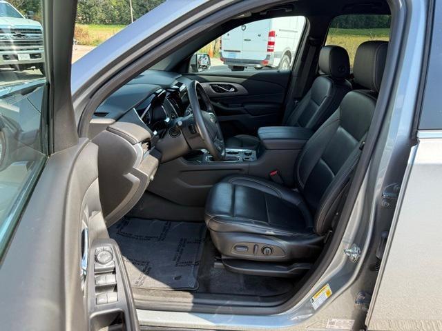 used 2023 Chevrolet Traverse car, priced at $28,934