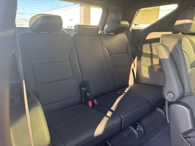new 2025 Chevrolet Traverse car