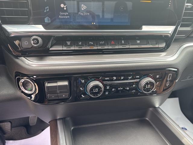 new 2025 Chevrolet Silverado 3500 car