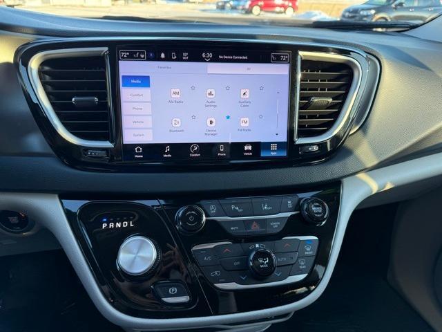 used 2023 Chrysler Pacifica car, priced at $23,882