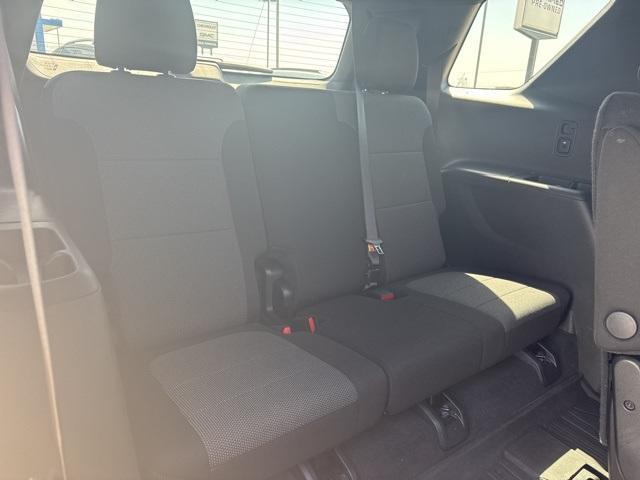 used 2023 Chevrolet Traverse car, priced at $33,988
