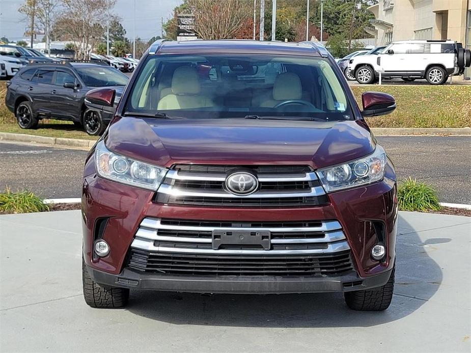 used 2019 Toyota Highlander car, priced at $25,820