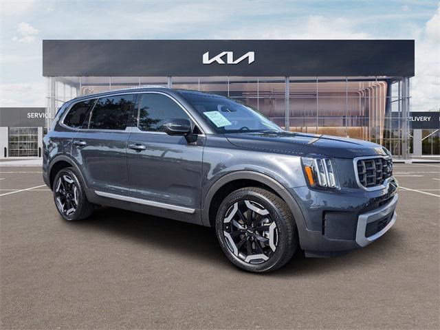 used 2023 Kia Telluride car, priced at $37,022