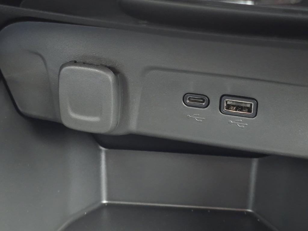 new 2025 Chevrolet Trax car, priced at $25,835