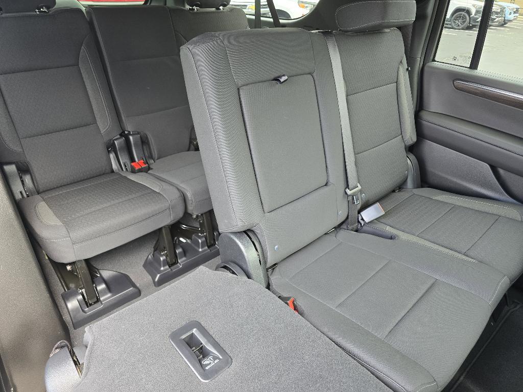 new 2025 Chevrolet Suburban car, priced at $62,500