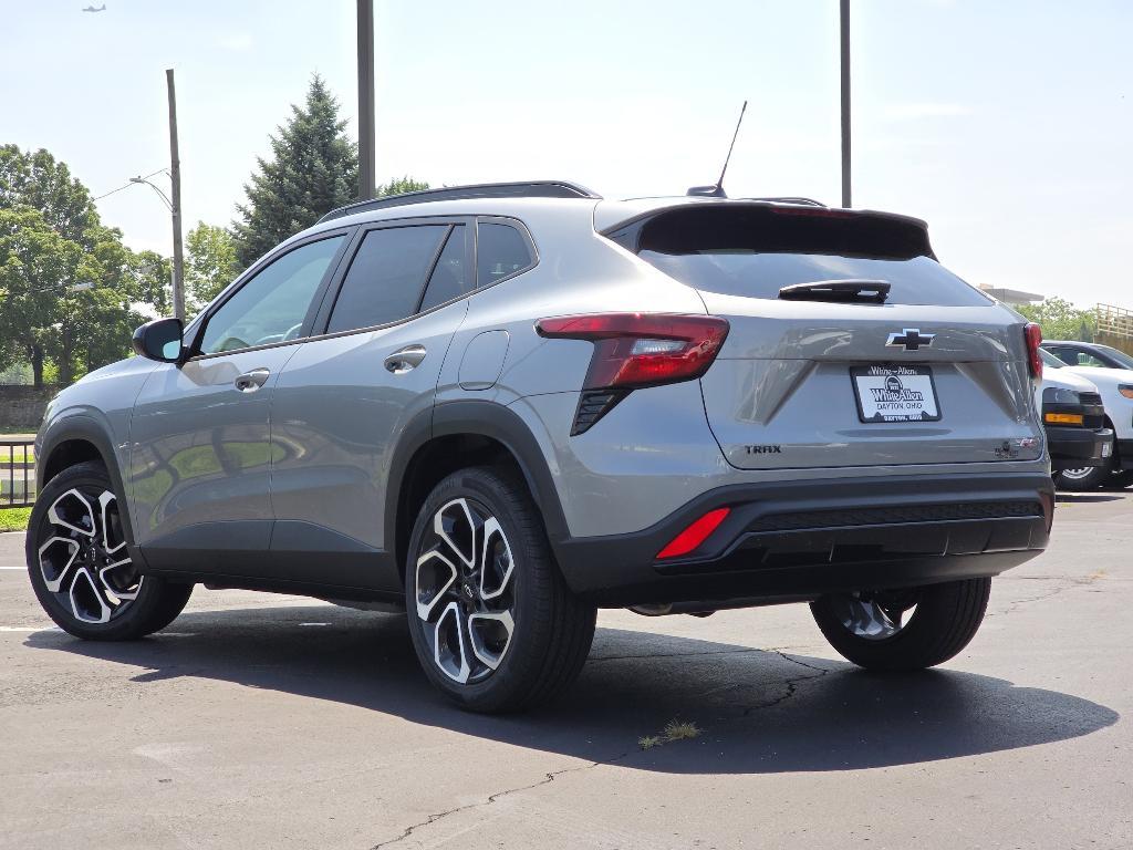 new 2025 Chevrolet Trax car, priced at $25,607