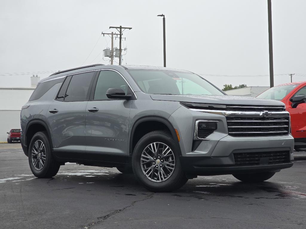 new 2026 Chevrolet Traverse car, priced at $42,915