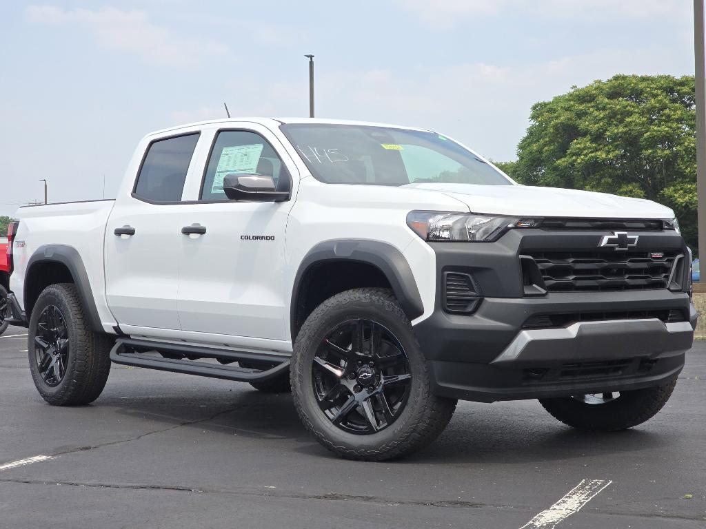 new 2025 Chevrolet Colorado car, priced at $43,385