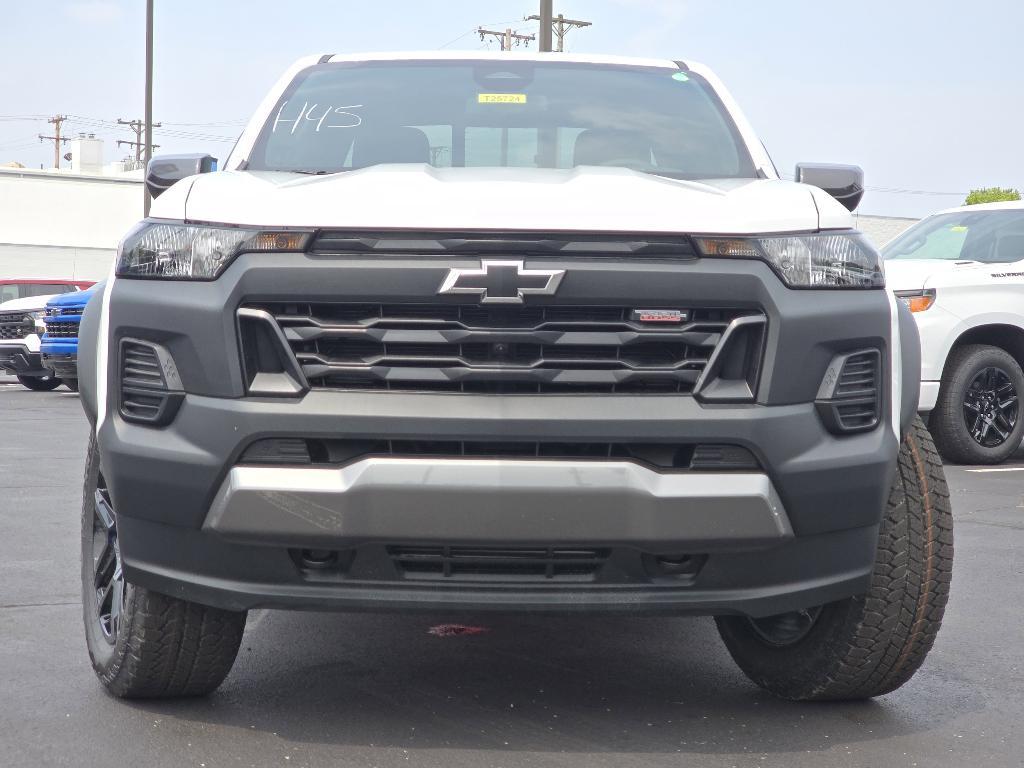 new 2025 Chevrolet Colorado car, priced at $43,385