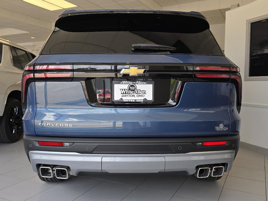 new 2025 Chevrolet Traverse car, priced at $42,442