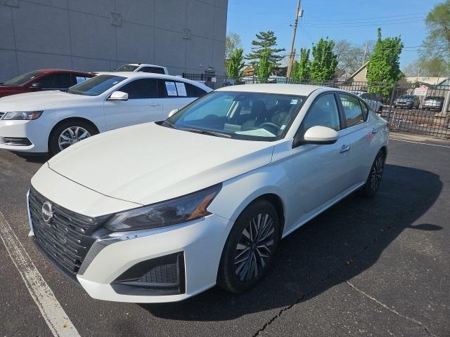 used 2023 Nissan Altima car, priced at $20,000