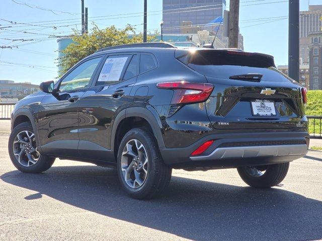 used 2024 Chevrolet Trax car, priced at $24,000