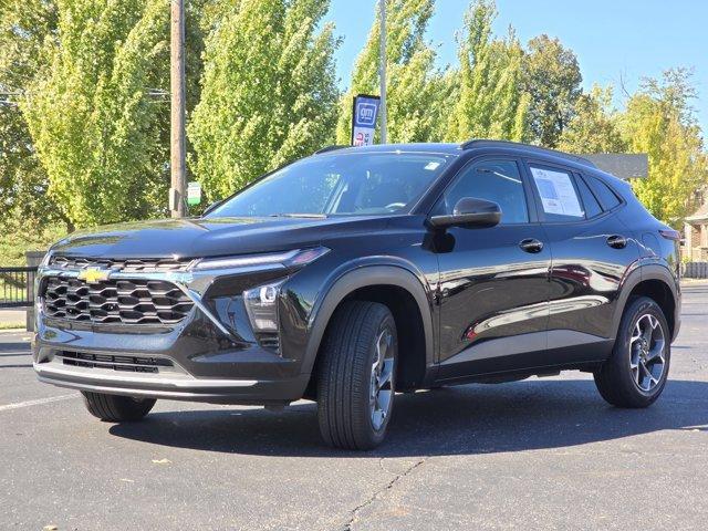 used 2024 Chevrolet Trax car, priced at $24,000