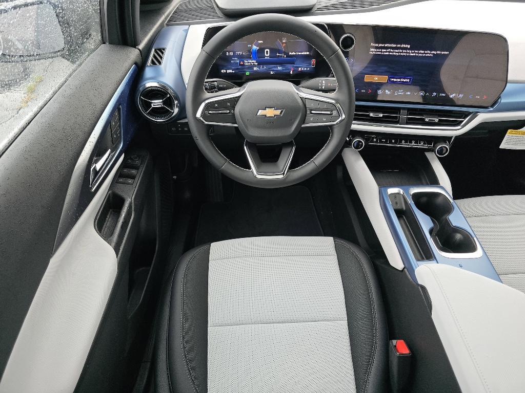 new 2025 Chevrolet Equinox EV car, priced at $44,075