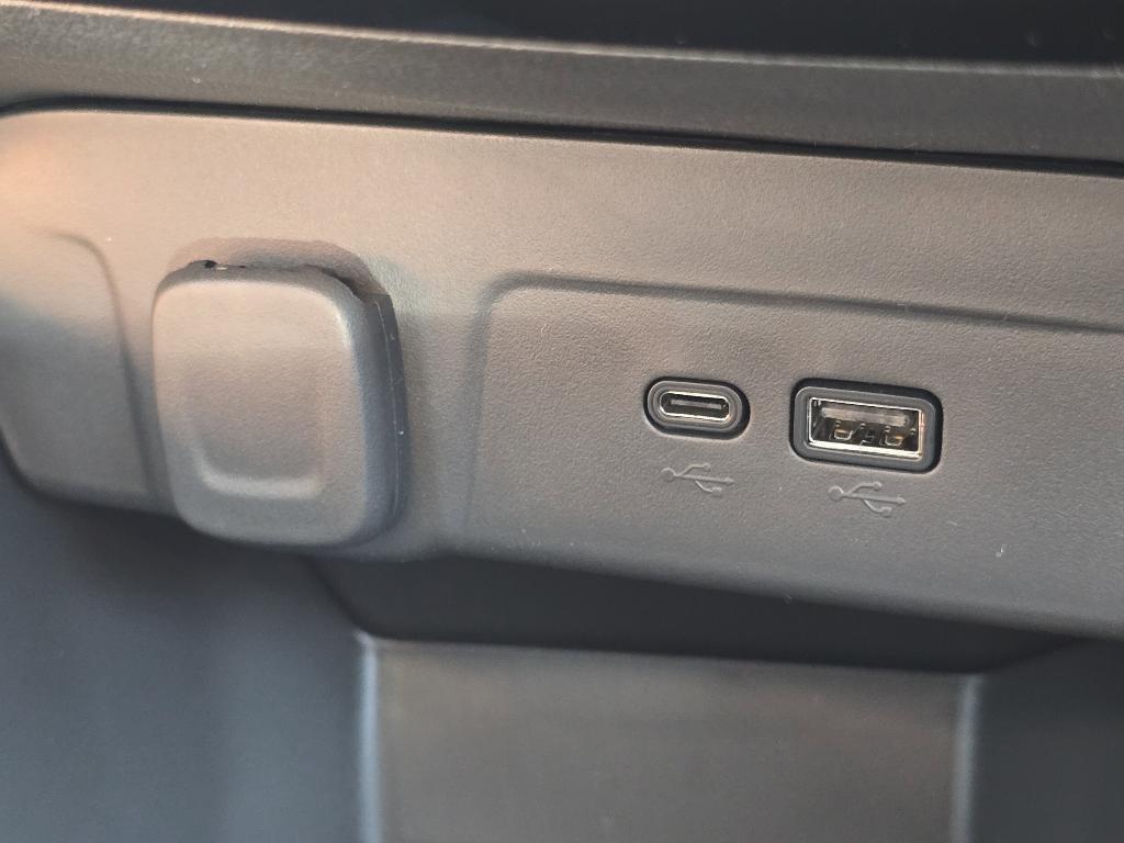 new 2025 Chevrolet Trax car, priced at $25,607