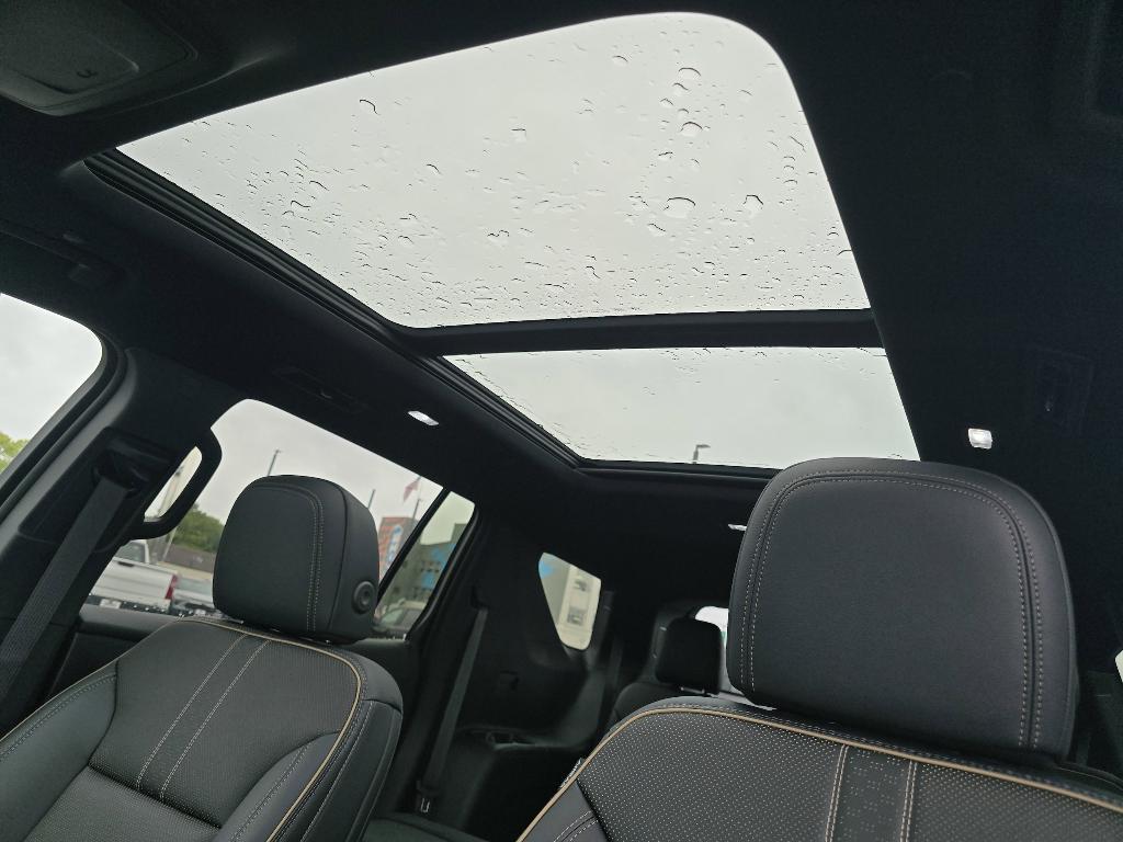 new 2026 Chevrolet Traverse car, priced at $57,845