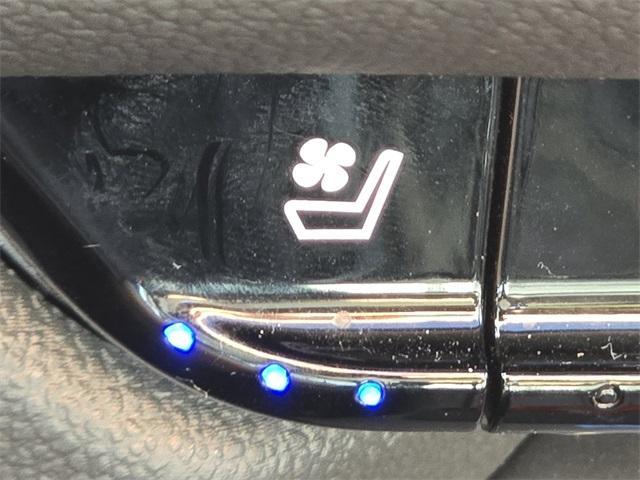 used 2022 Chevrolet Blazer car, priced at $30,100