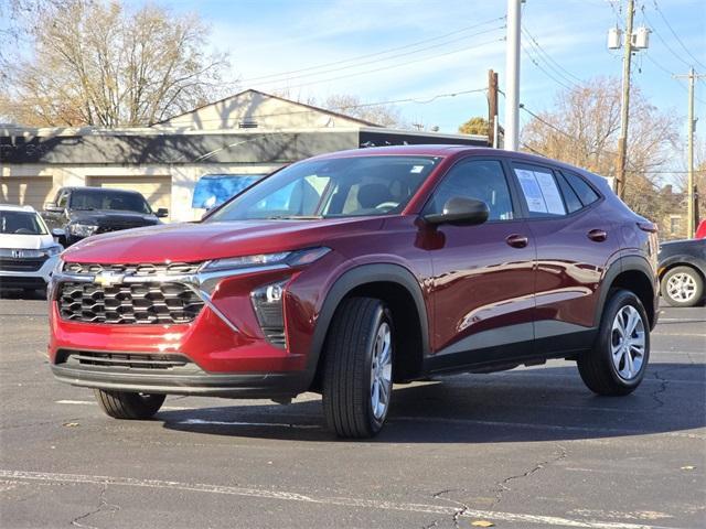 used 2025 Chevrolet Trax car, priced at $21,800