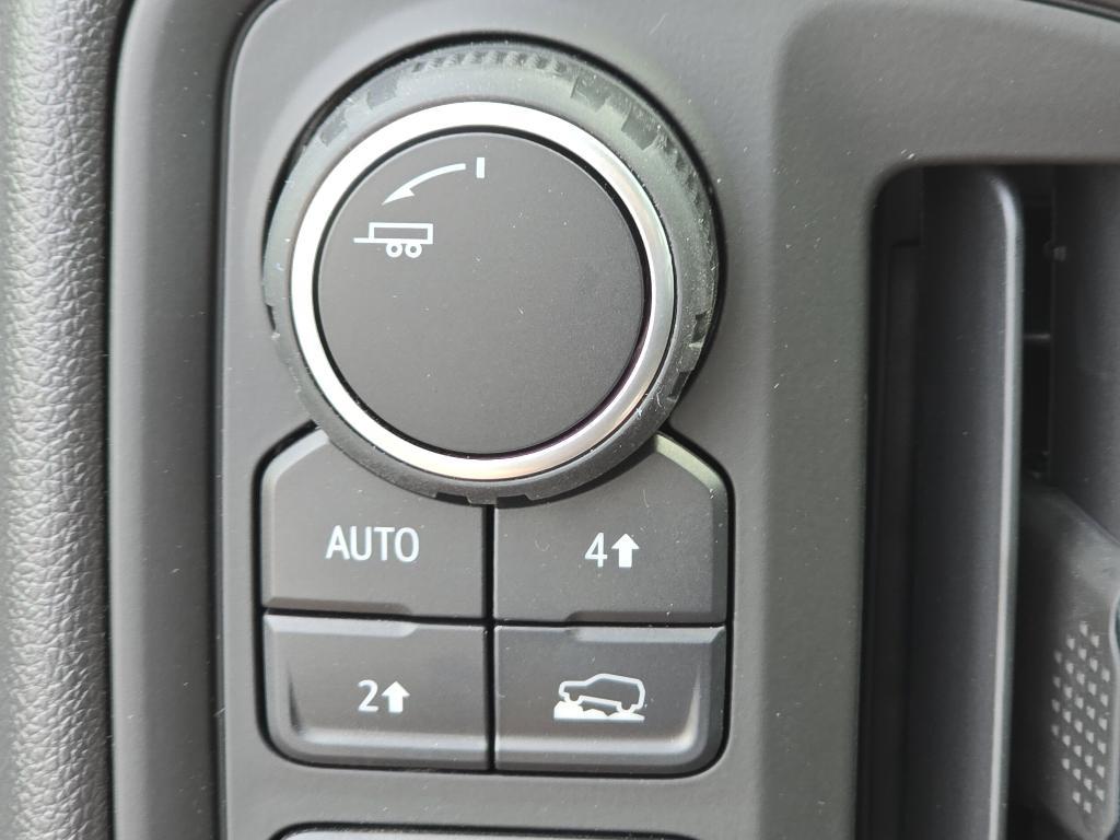 new 2025 Chevrolet Silverado 1500 car, priced at $38,984