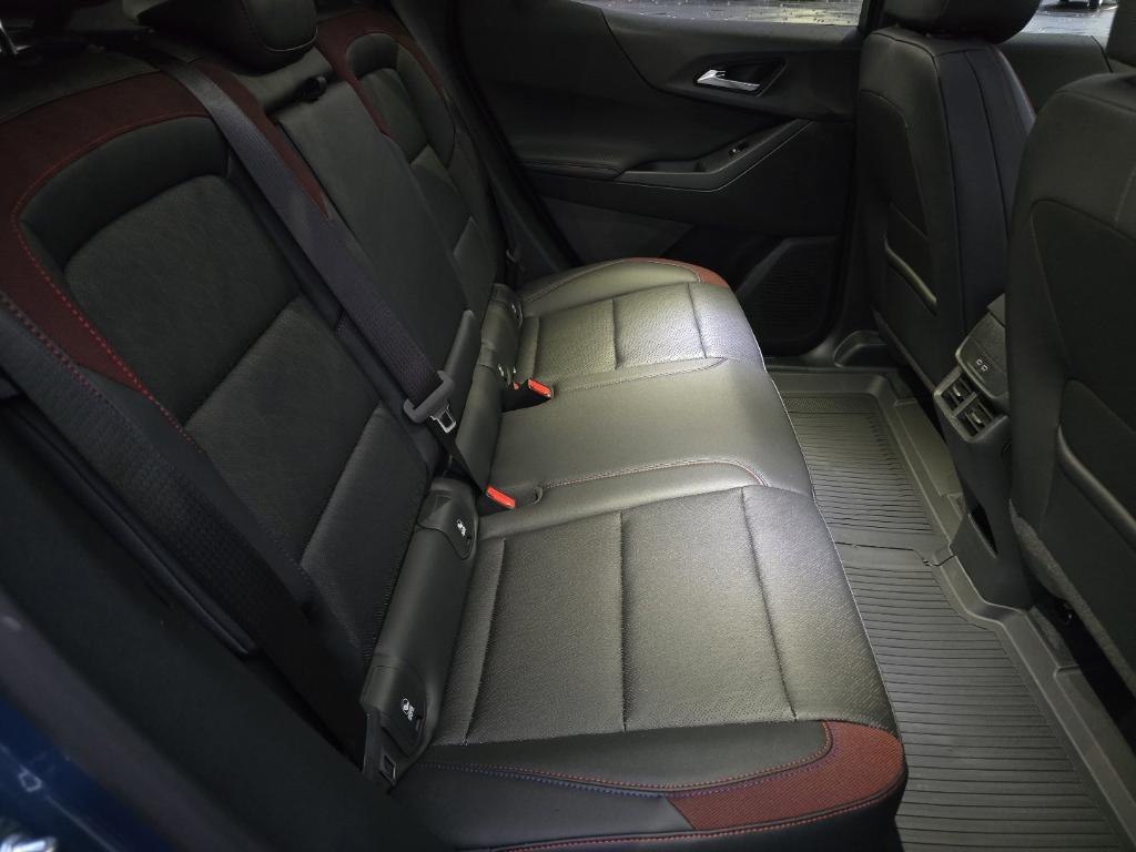 new 2026 Chevrolet Equinox car, priced at $33,215