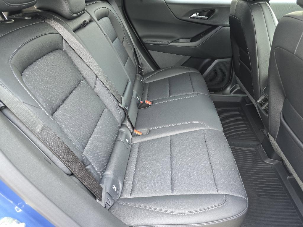 new 2026 Chevrolet Equinox car, priced at $31,326