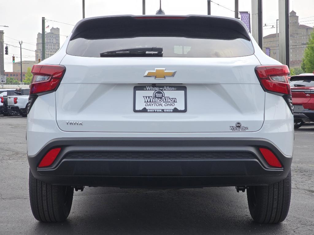 new 2025 Chevrolet Trax car, priced at $21,481