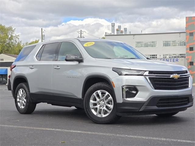 used 2022 Chevrolet Traverse car, priced at $26,900