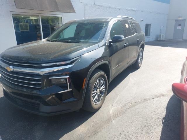 used 2025 Chevrolet Traverse car, priced at $39,800