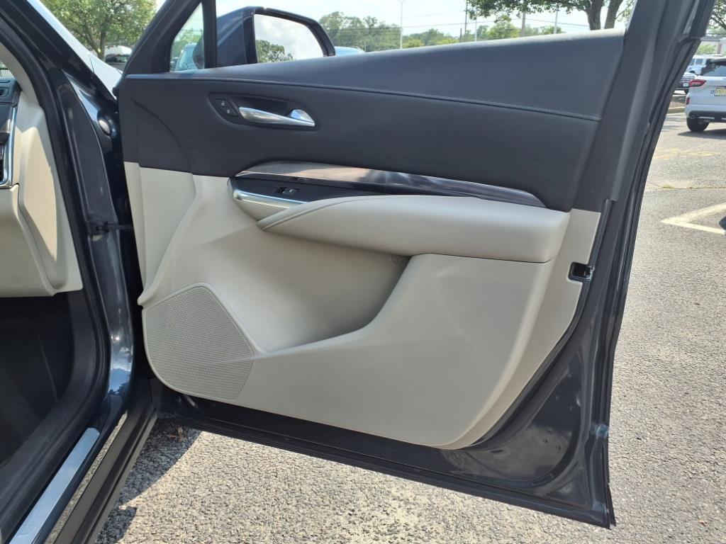 used 2021 Cadillac XT4 car, priced at $26,210