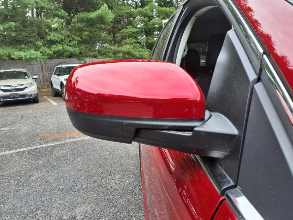used 2024 Ford Edge car, priced at $24,500