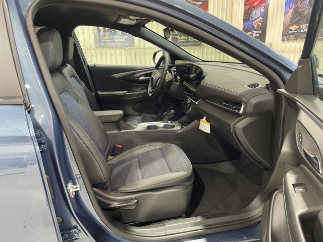 new 2025 Buick Envista car, priced at $27,280