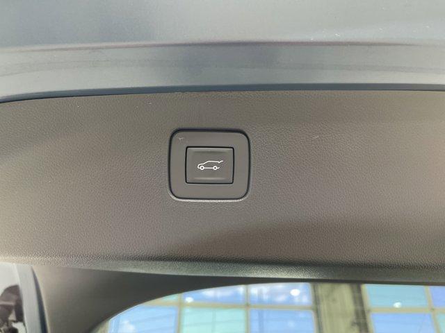 new 2025 Buick Envista car, priced at $27,280