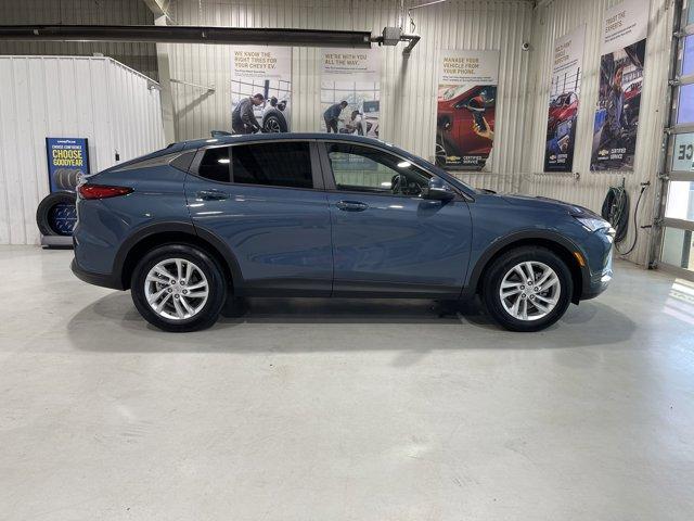 new 2025 Buick Envista car, priced at $27,280