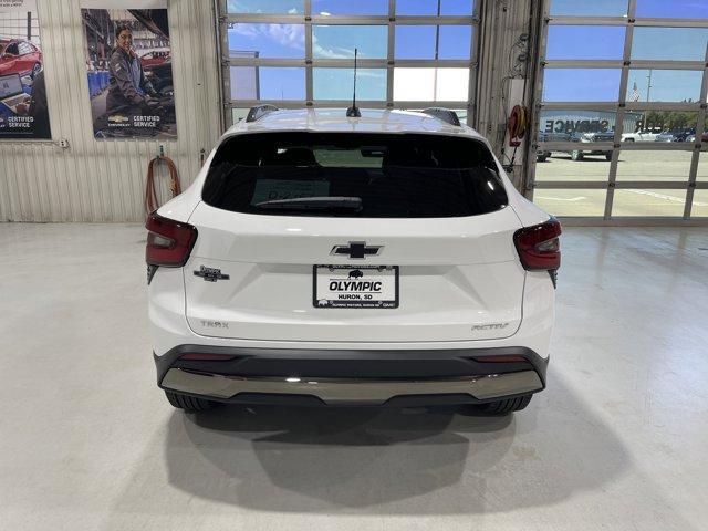 new 2025 Chevrolet Trax car, priced at $27,330