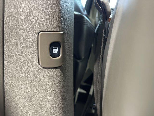 used 2015 Chrysler Town & Country car