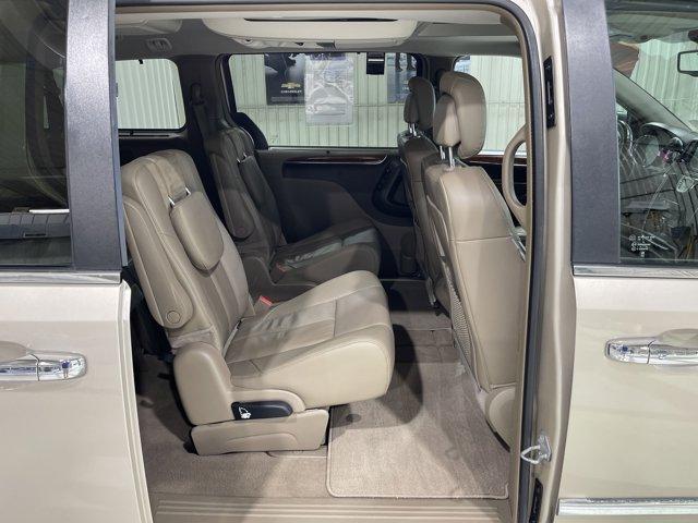 used 2015 Chrysler Town & Country car